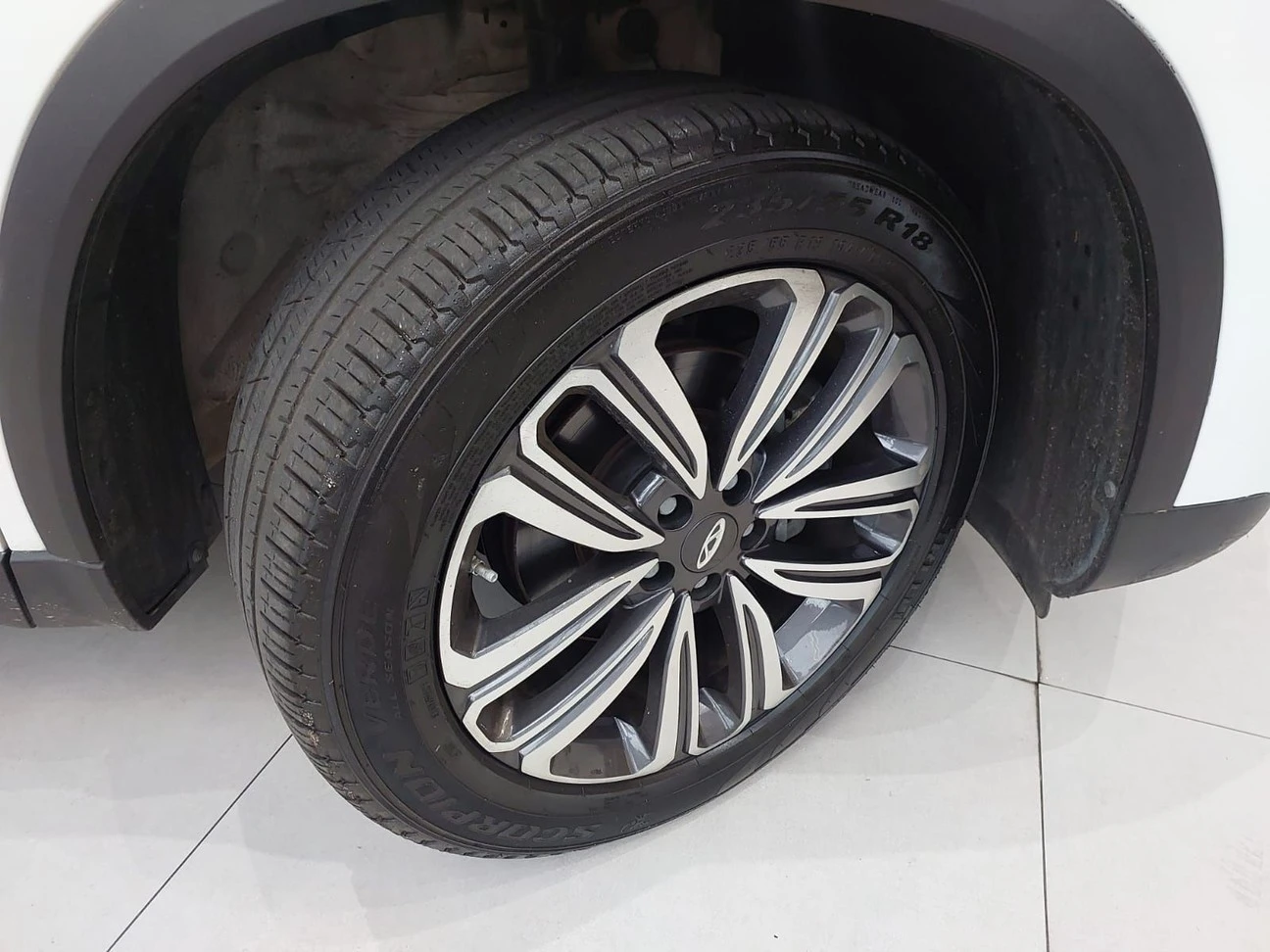 CHERY TIGGO 8