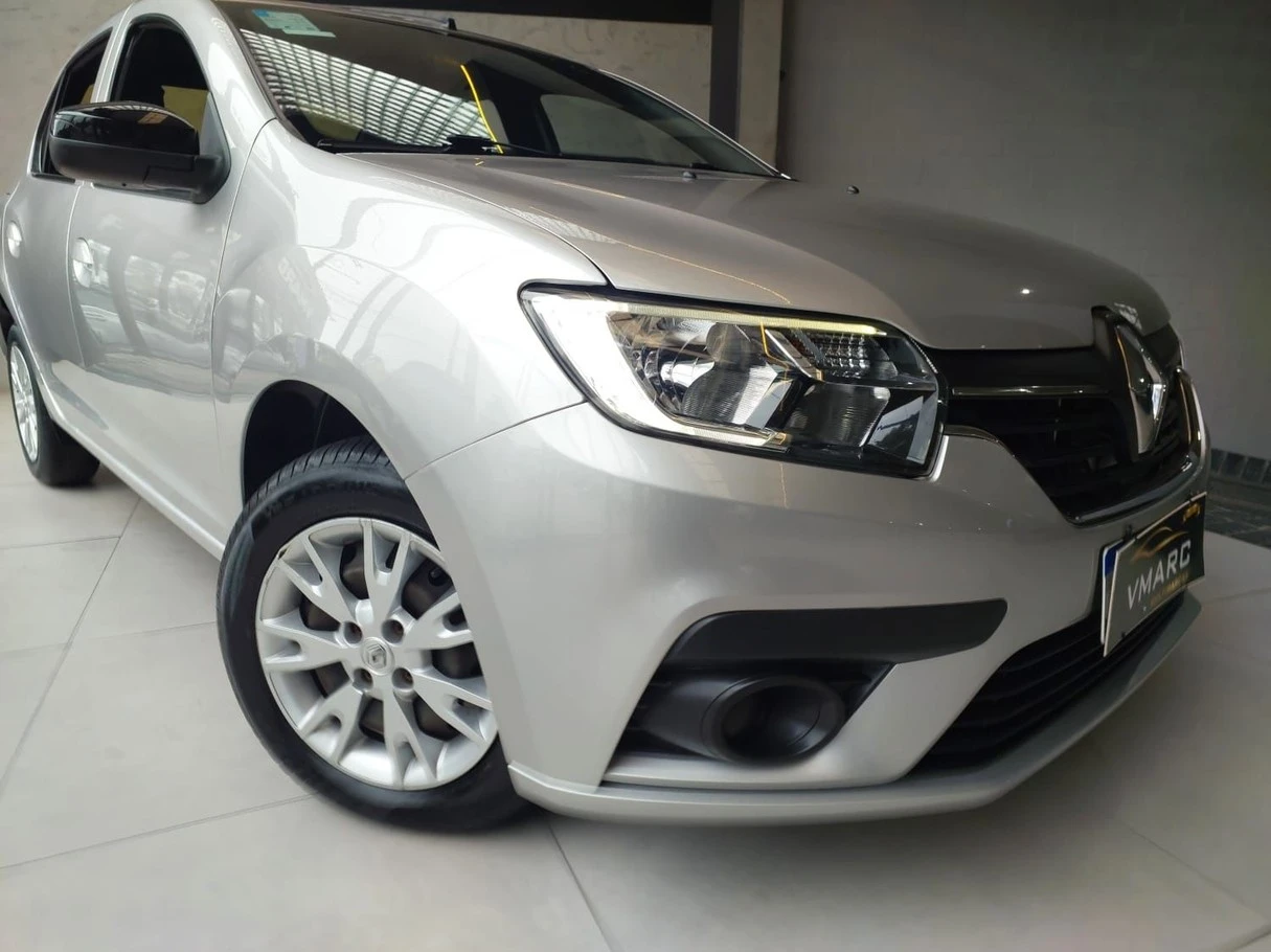 RENAULT LOGAN