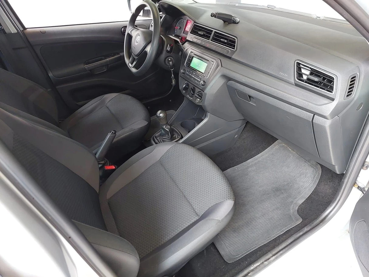 VOLKSWAGEN VOYAGE
