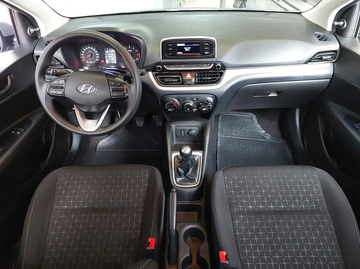 HYUNDAI HB20