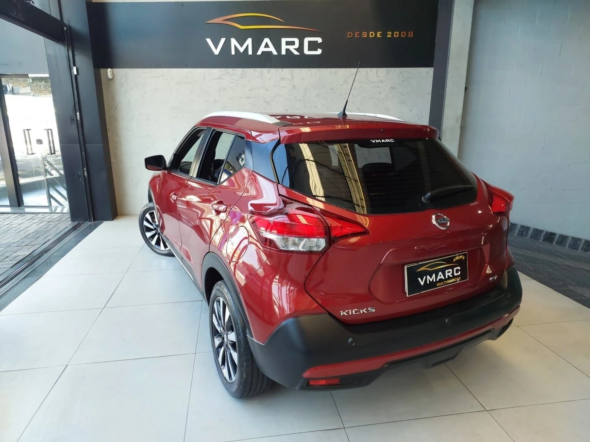 NISSAN KICKS