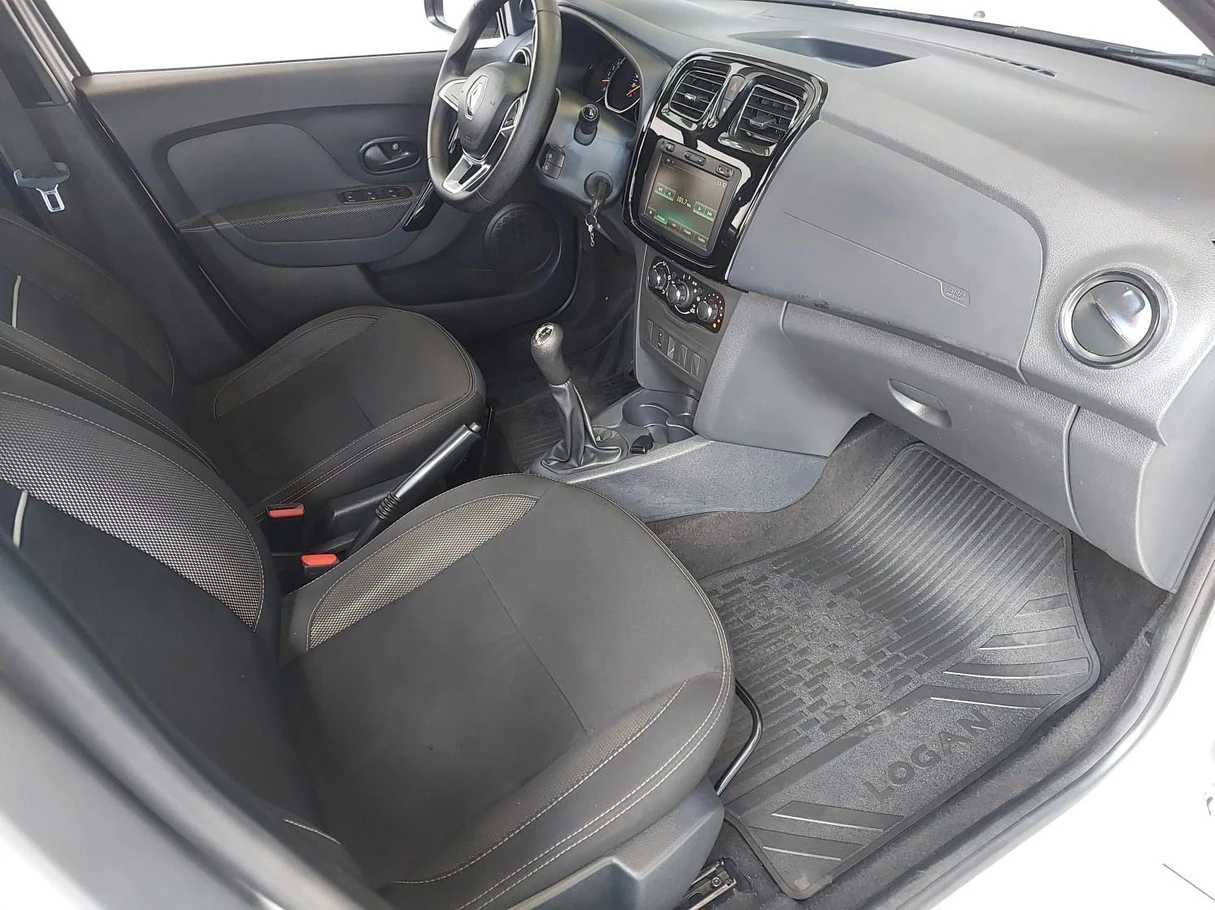 RENAULT LOGAN