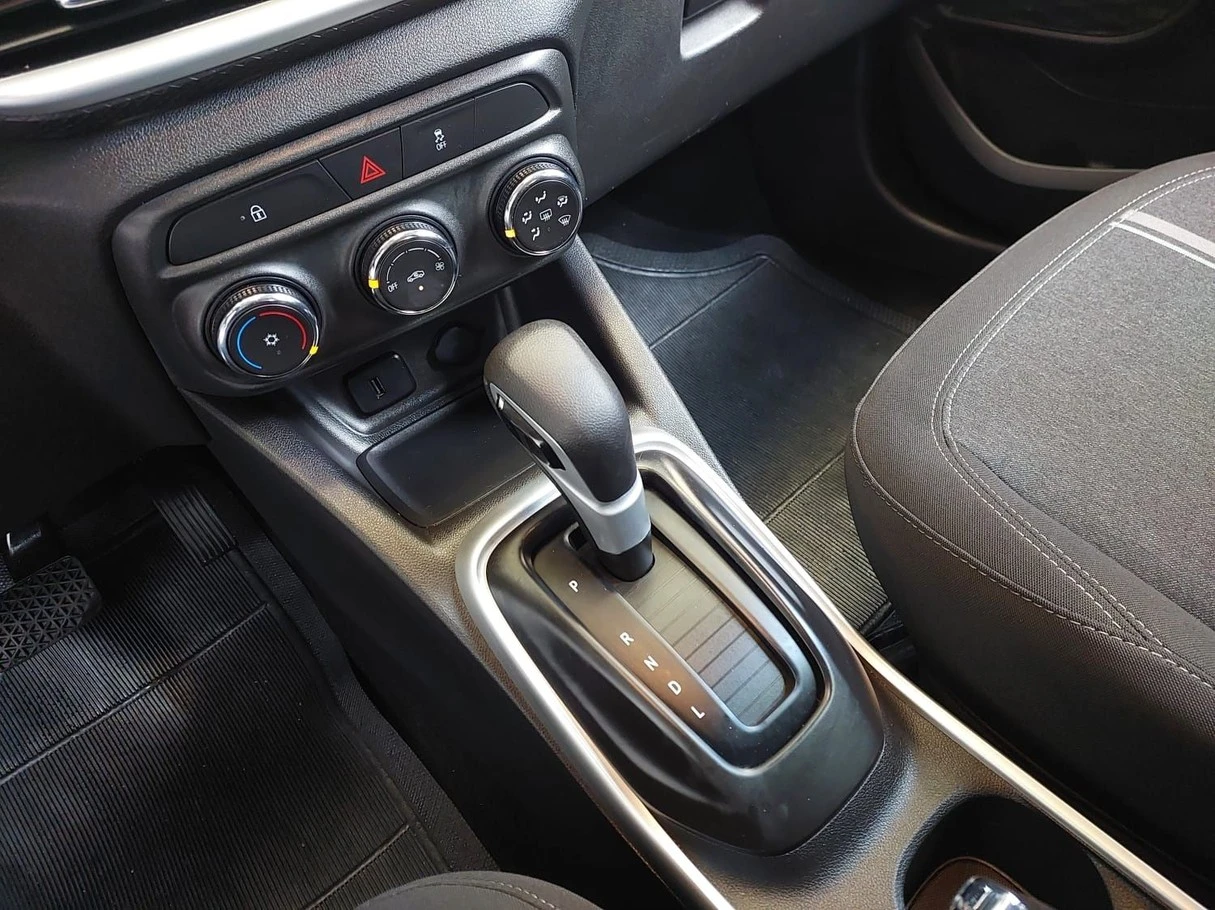 CHEVROLET TRACKER
