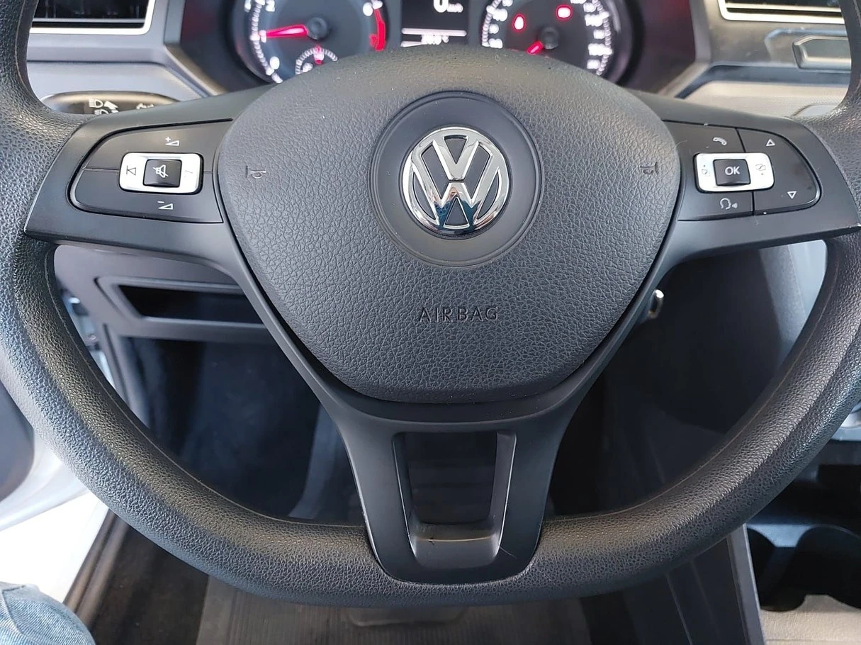 VOLKSWAGEN VOYAGE