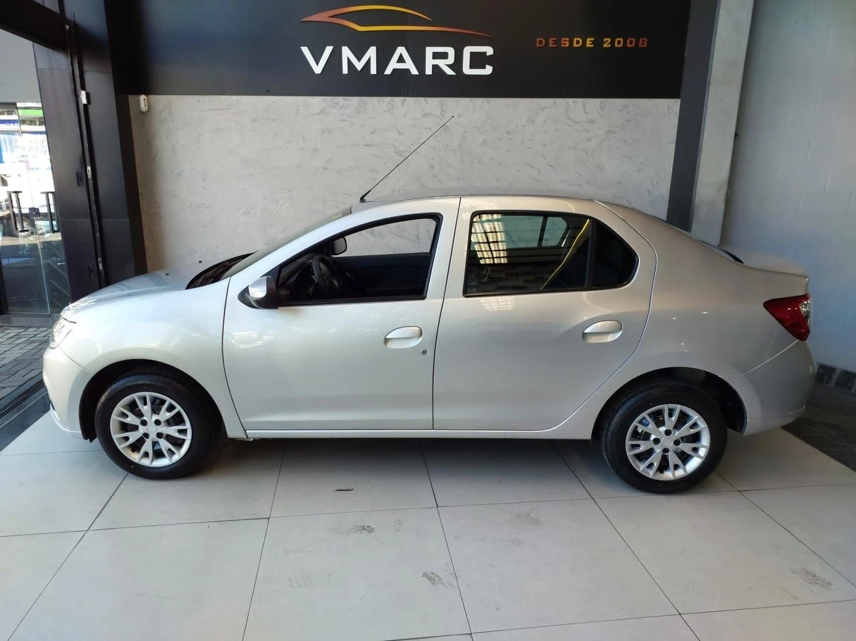 RENAULT LOGAN