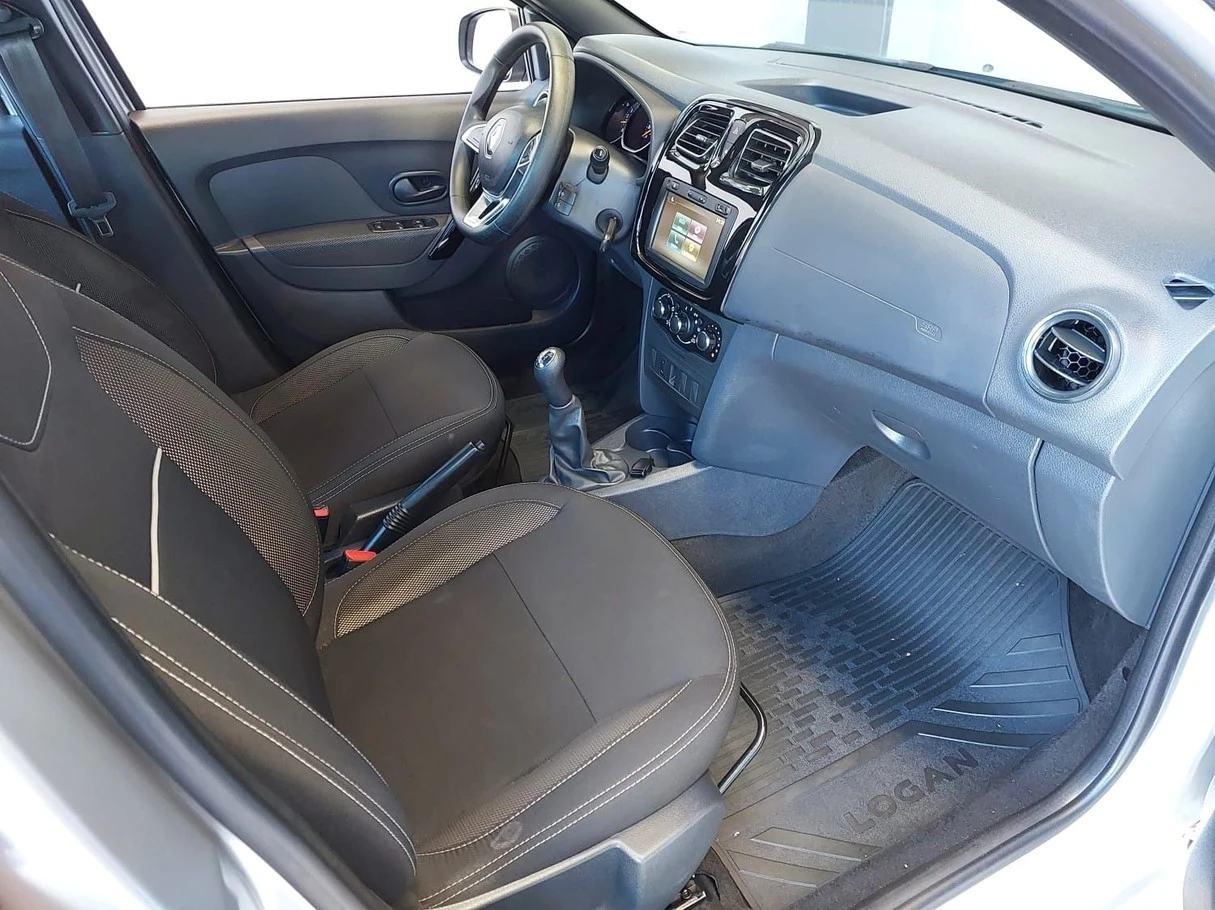 RENAULT LOGAN
