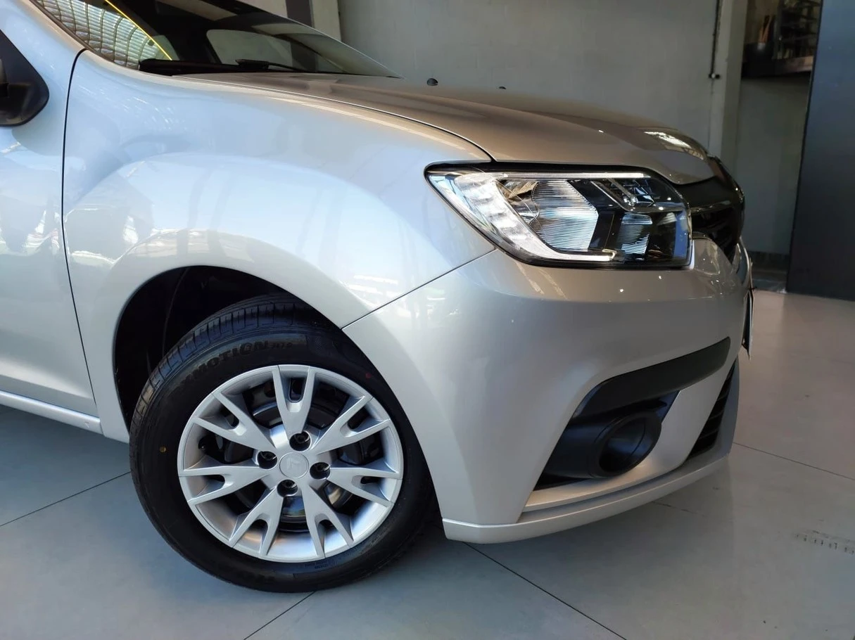 RENAULT LOGAN