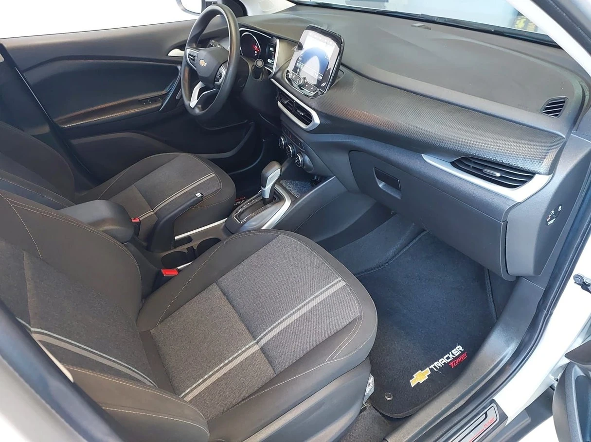 CHEVROLET TRACKER