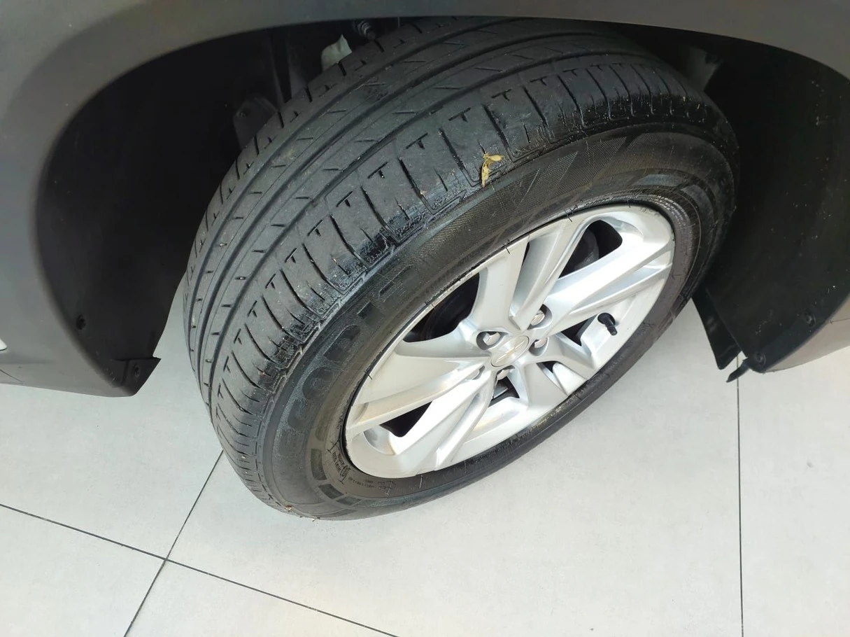 CHEVROLET TRACKER