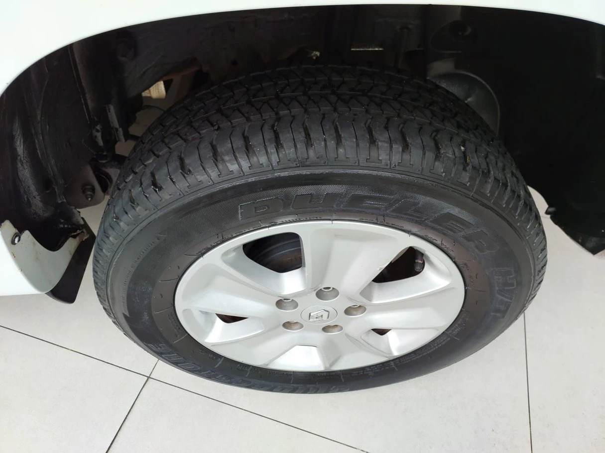 RENAULT DUSTER