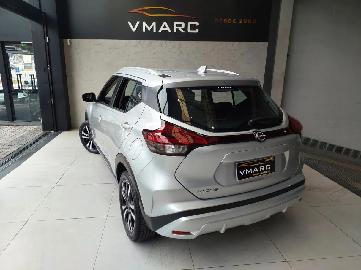 NISSAN KICKS