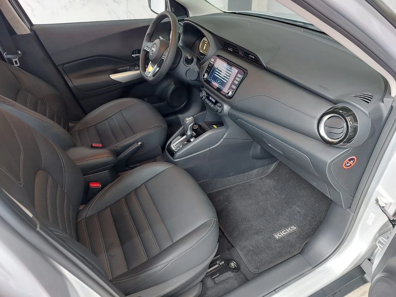 NISSAN KICKS