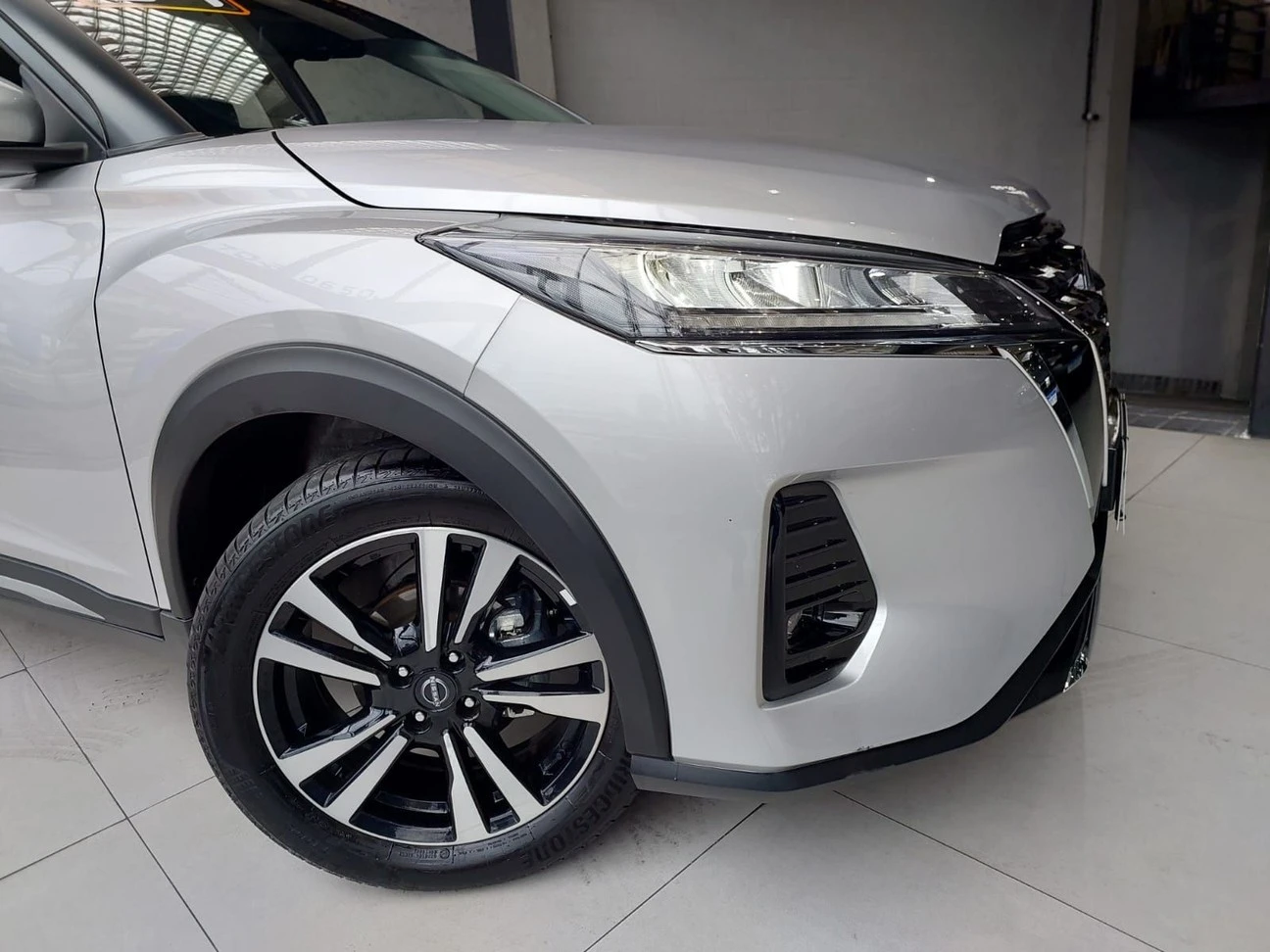 NISSAN KICKS