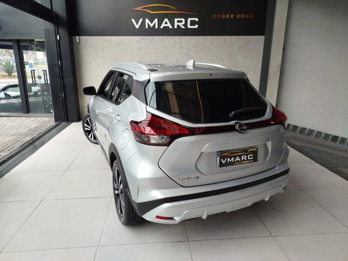 NISSAN KICKS
