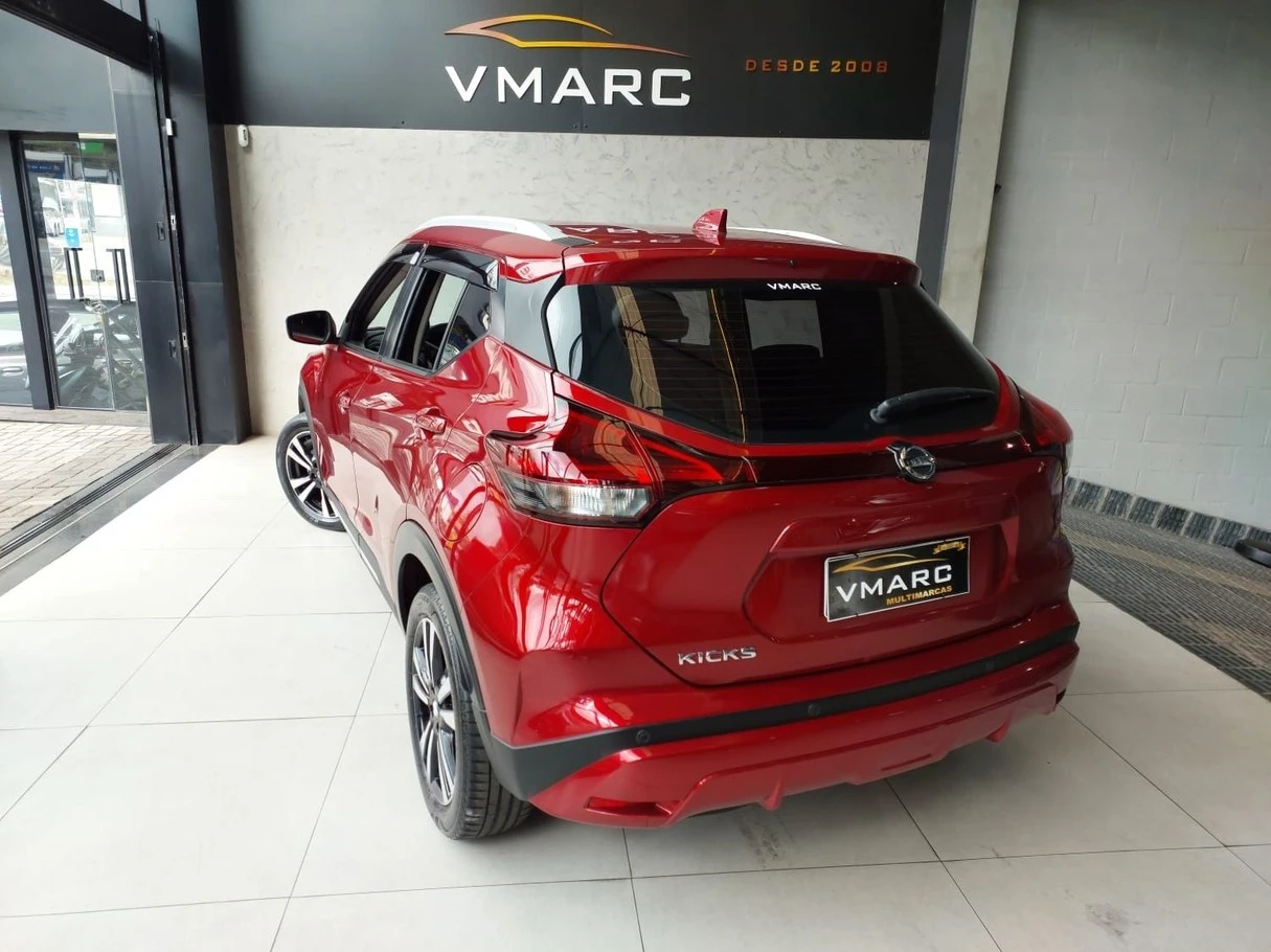 NISSAN KICKS