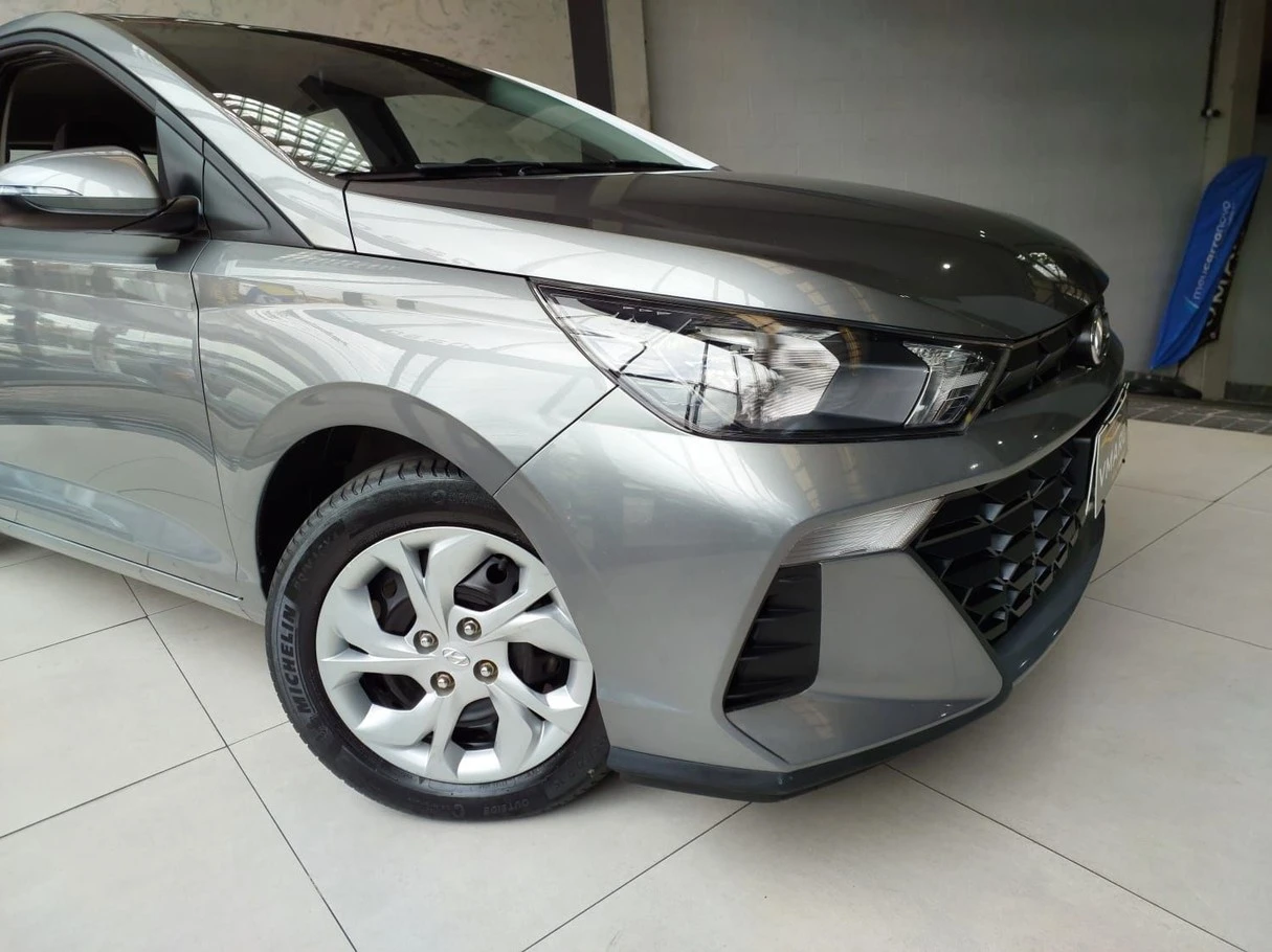 HYUNDAI HB20
