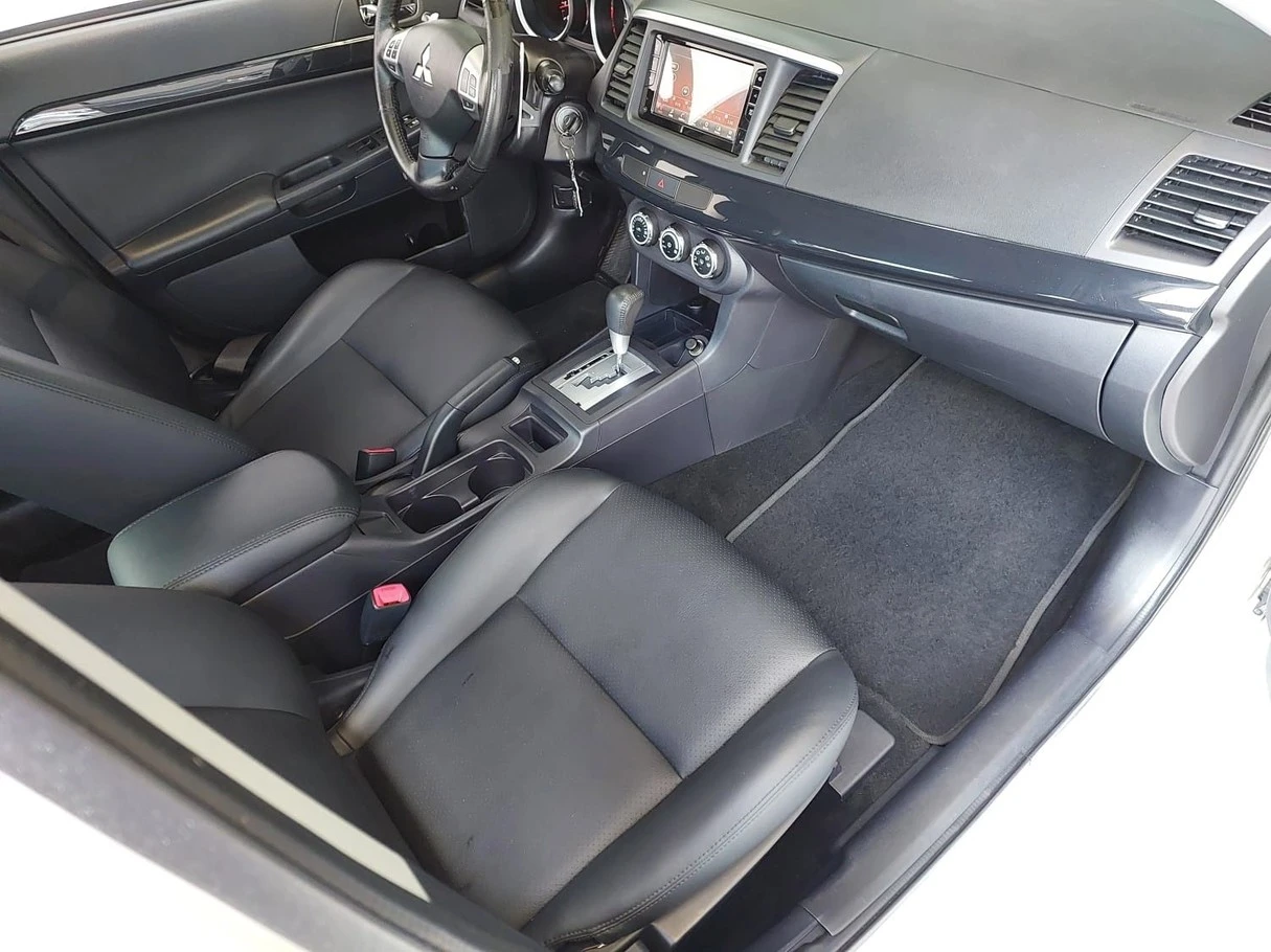 MITSUBISHI LANCER