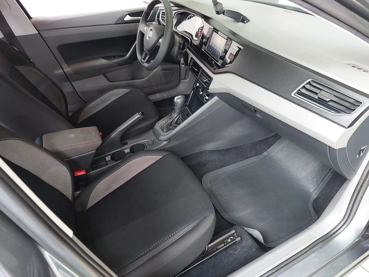 VOLKSWAGEN VIRTUS