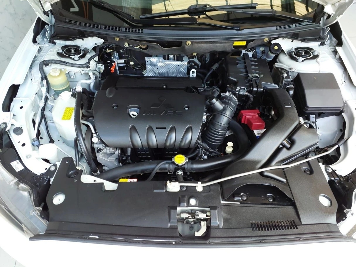 MITSUBISHI LANCER
