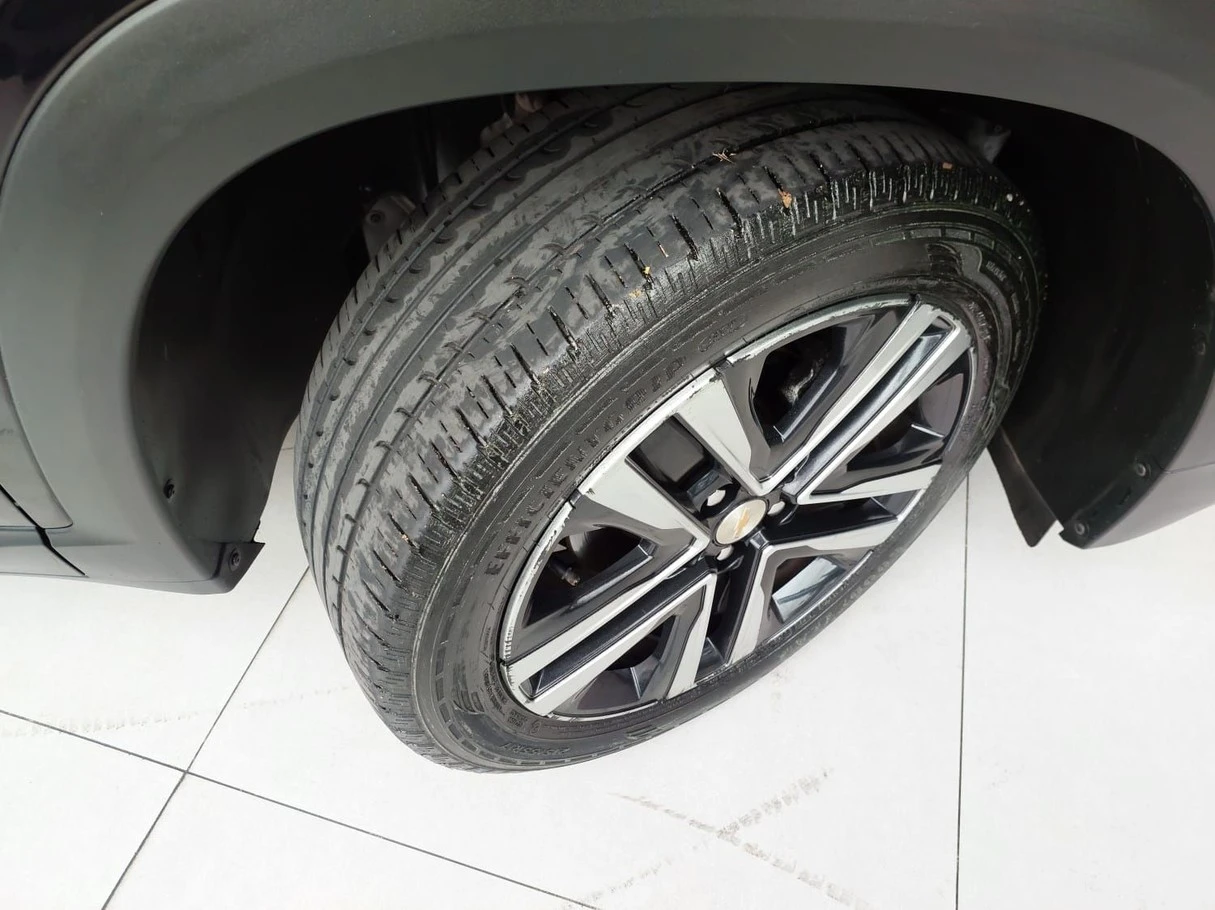 CHEVROLET TRACKER