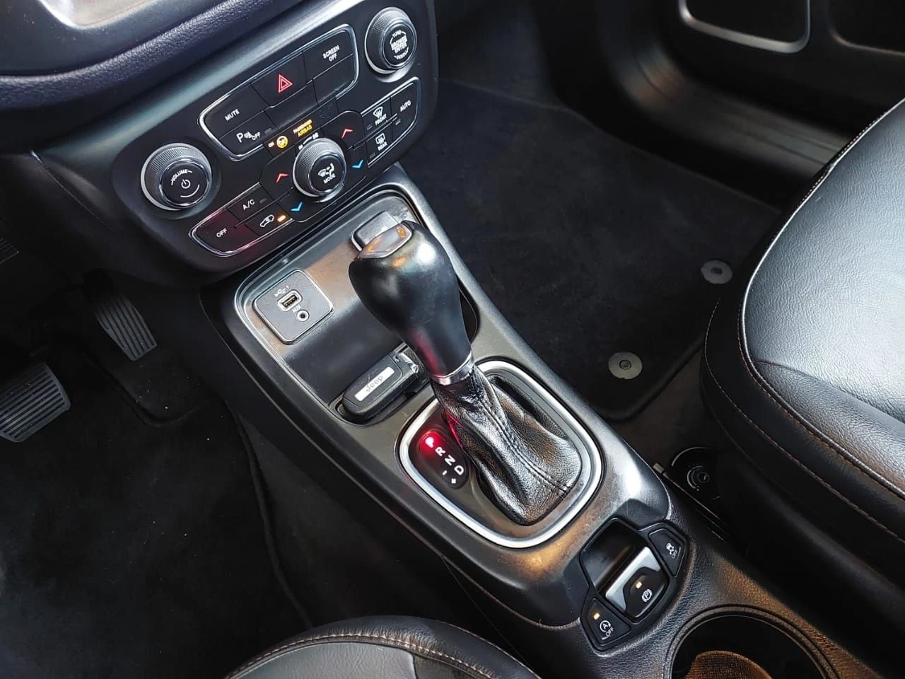 JEEP COMPASS