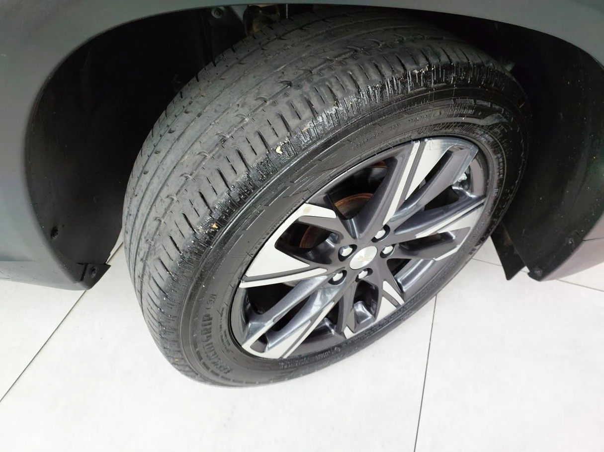 CHEVROLET TRACKER