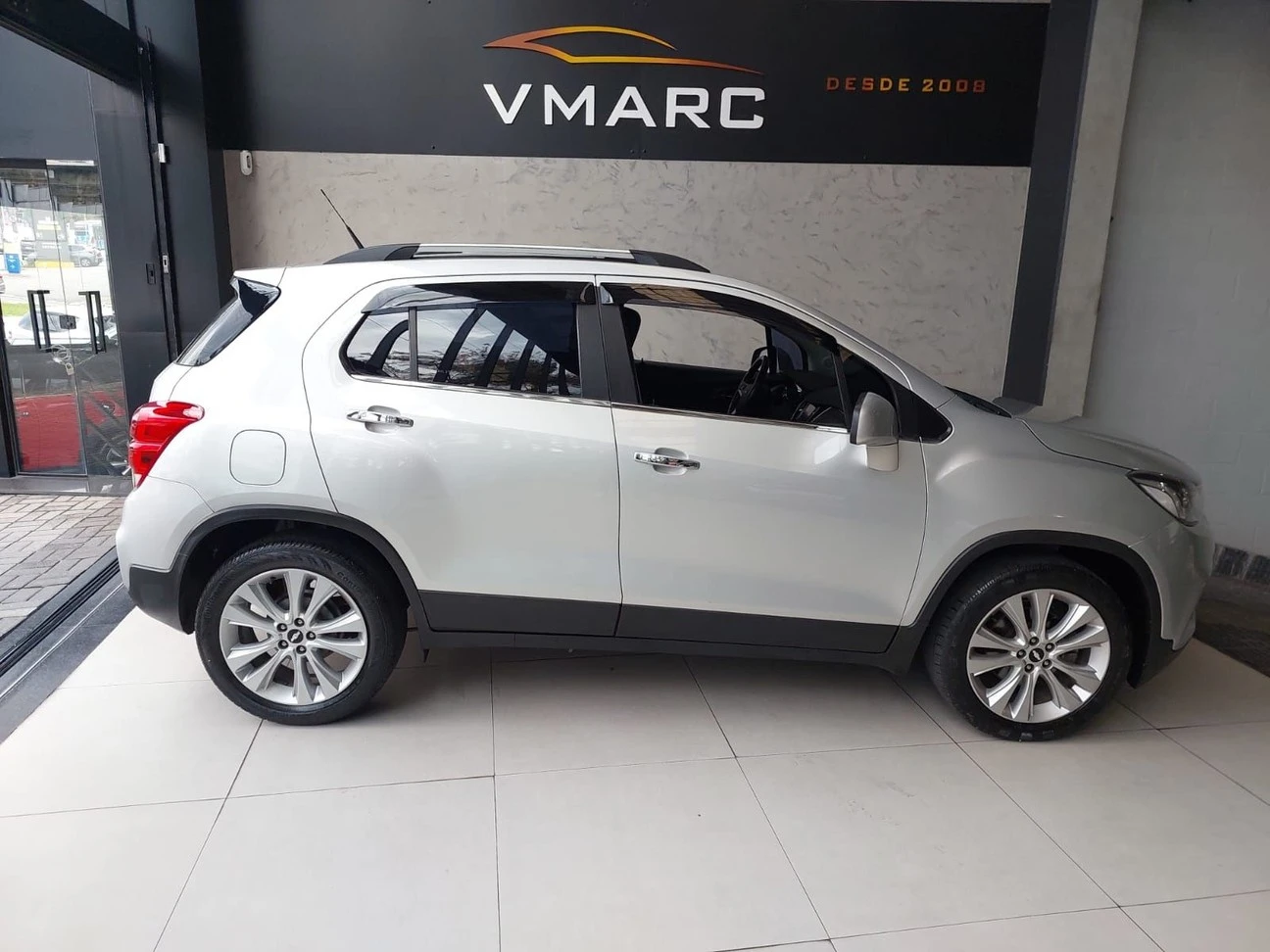CHEVROLET TRACKER
