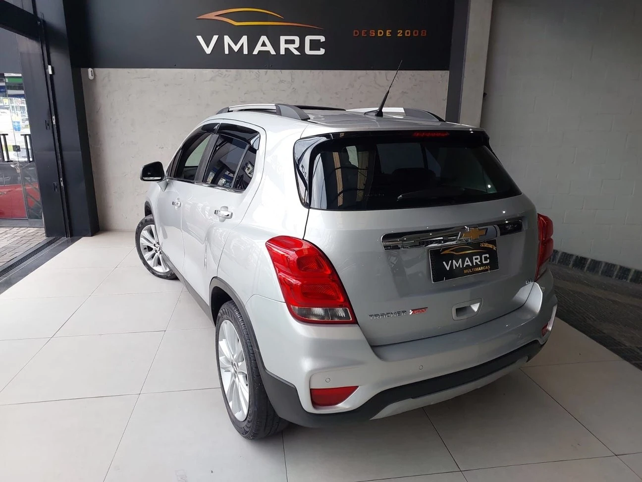 CHEVROLET TRACKER