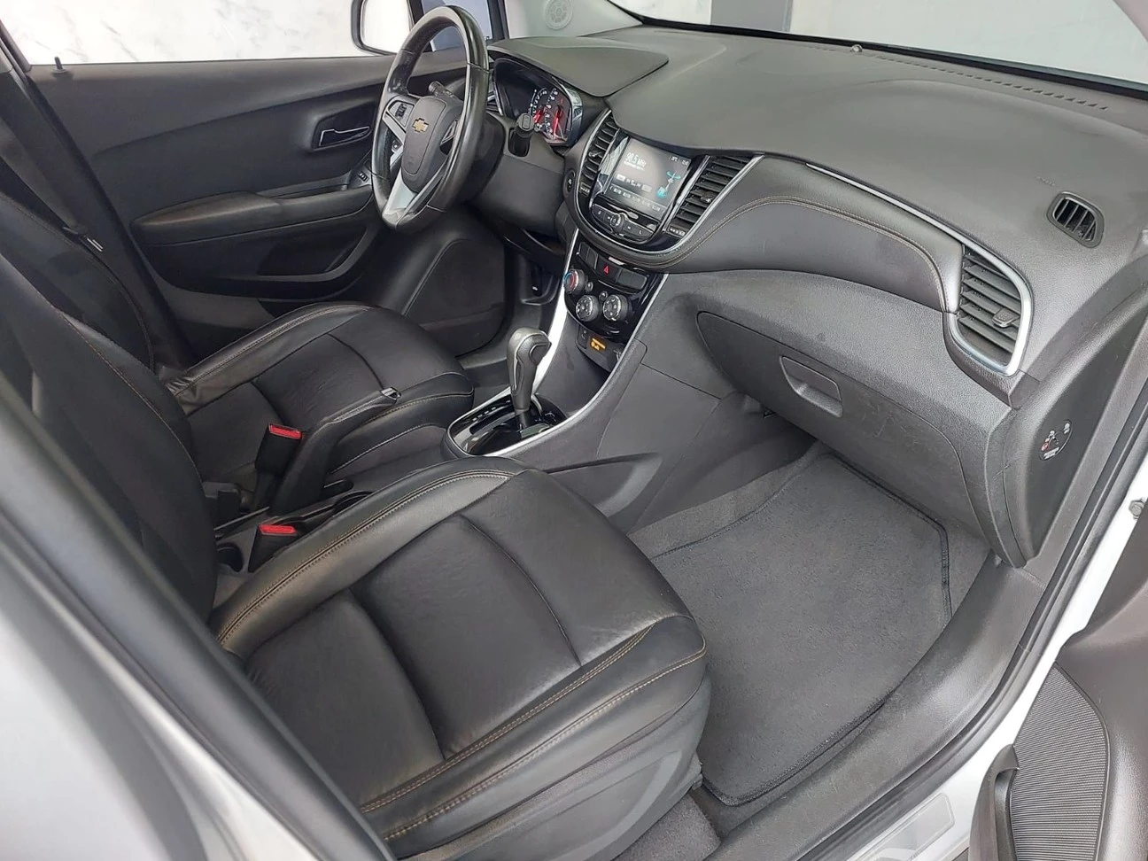 CHEVROLET TRACKER