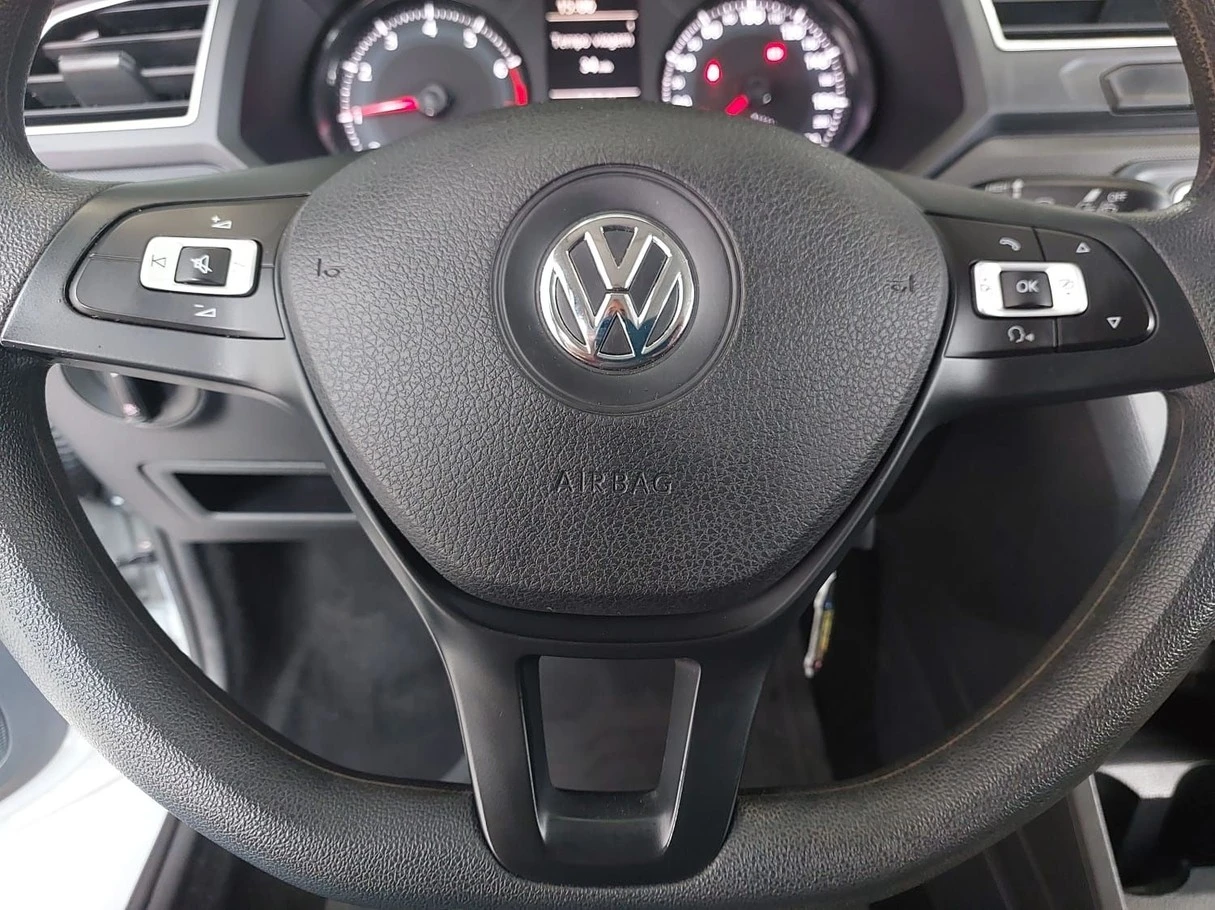 VOLKSWAGEN VOYAGE