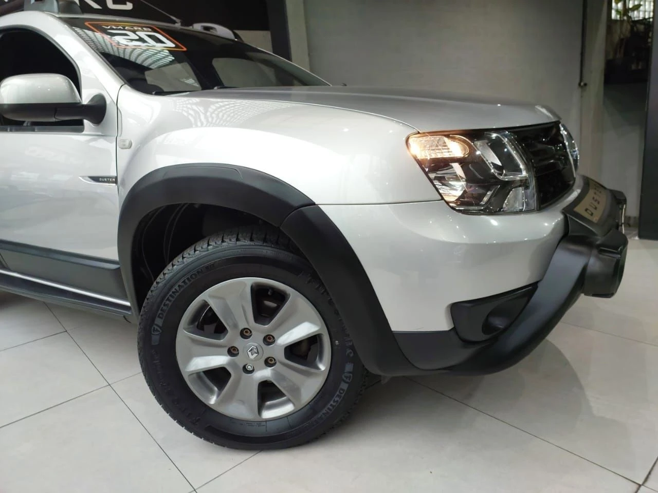 RENAULT DUSTER