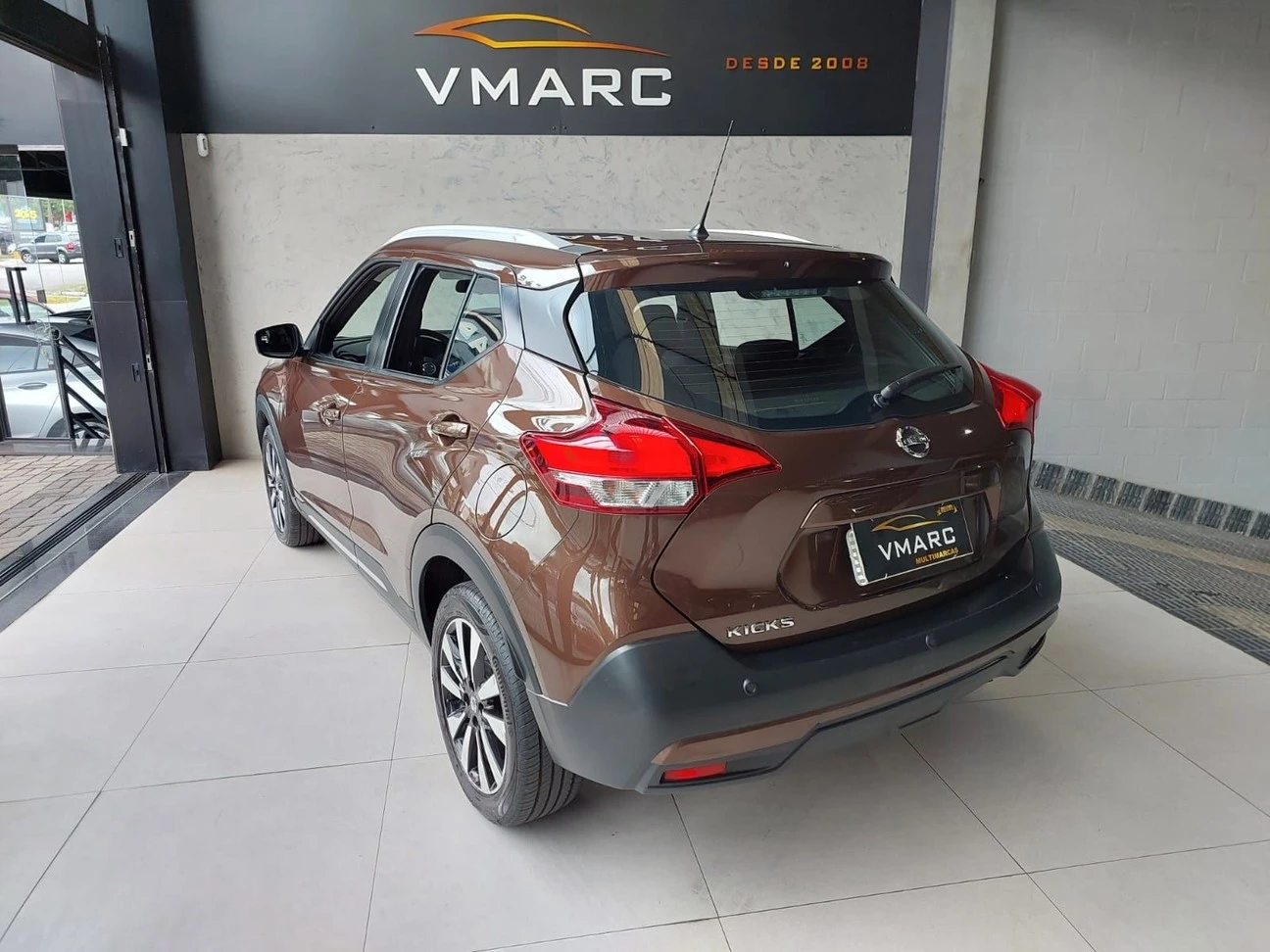 NISSAN KICKS