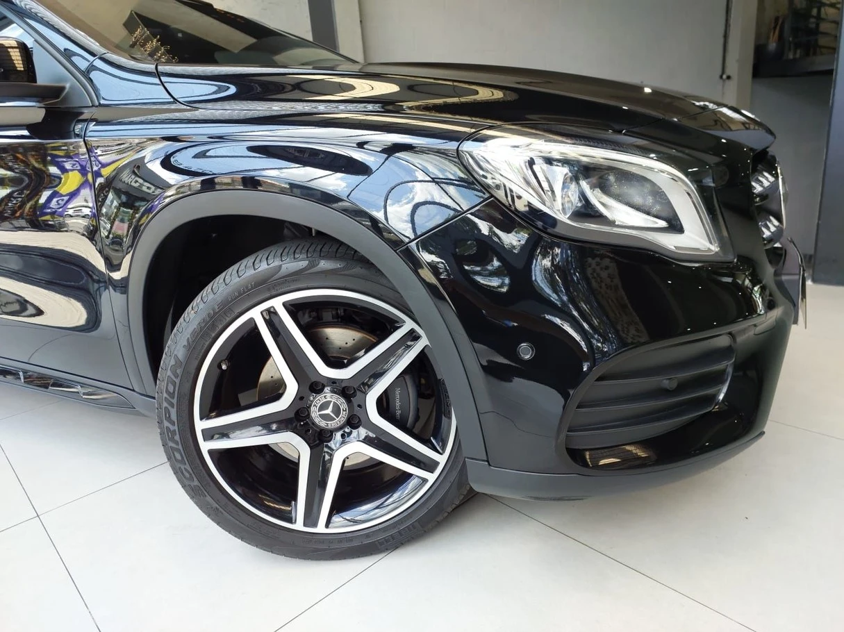 MERCEDES-BENZ GLA 250