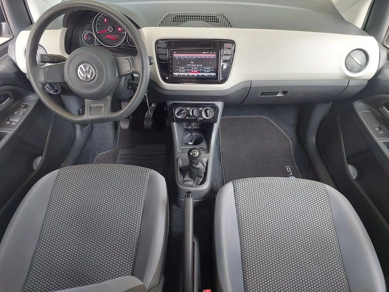 VOLKSWAGEN UP