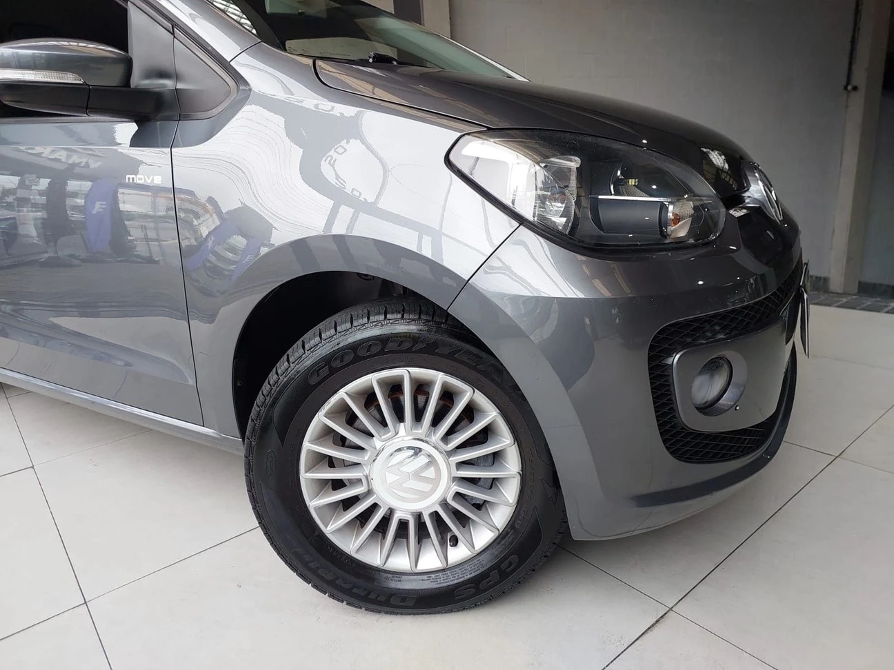 VOLKSWAGEN UP
