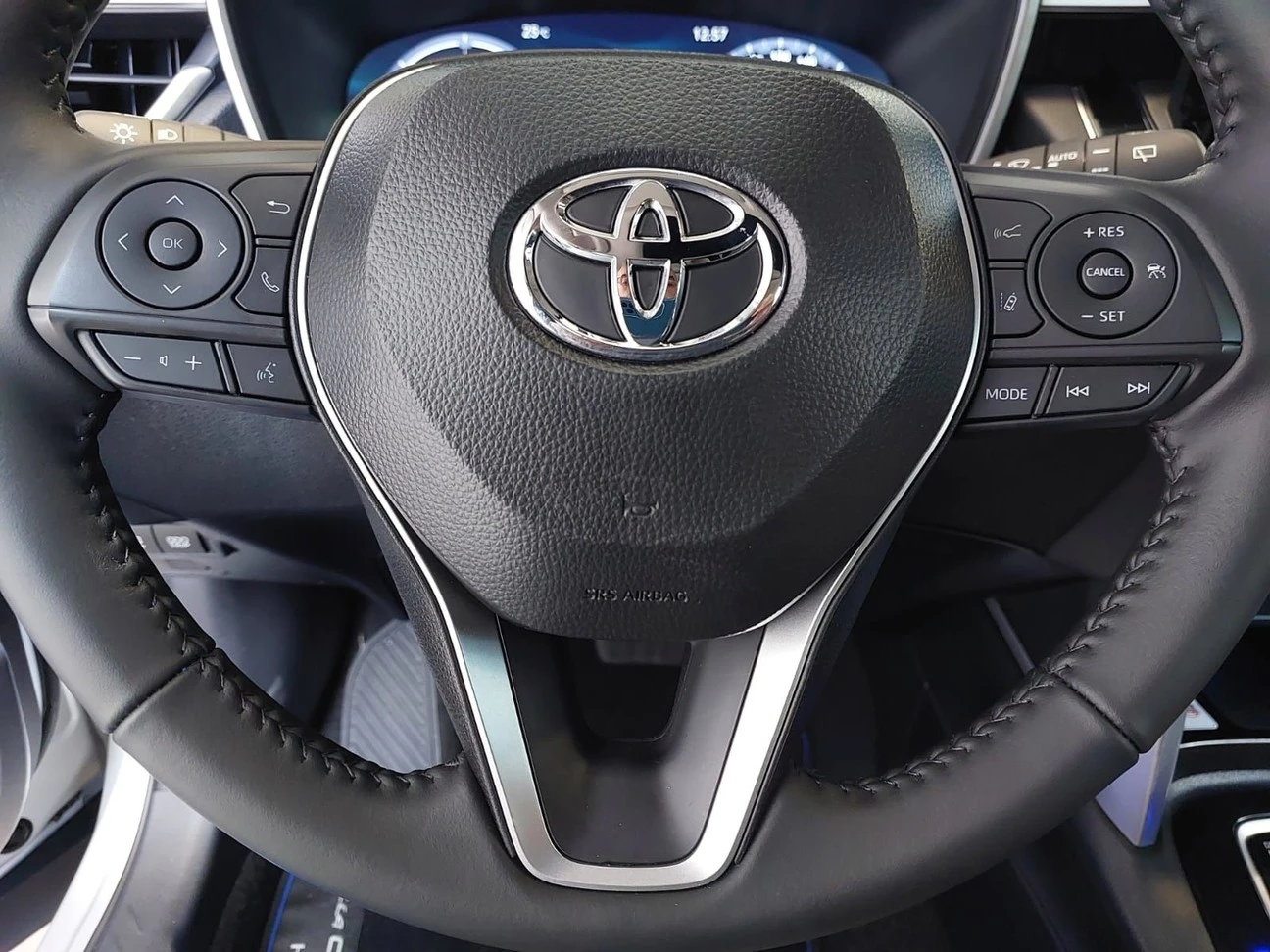 TOYOTA COROLLA CROSS