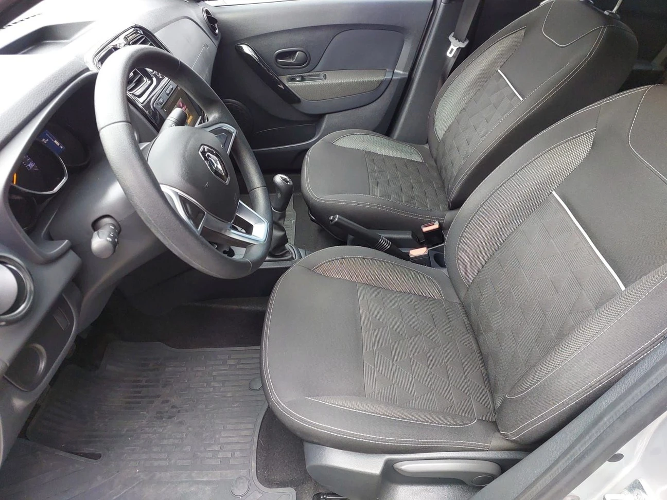 RENAULT LOGAN