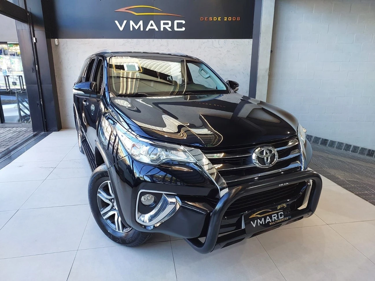TOYOTA HILUX SW4