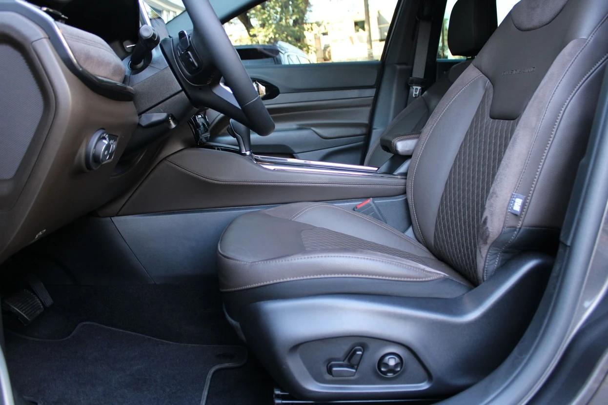 JEEP COMMANDER