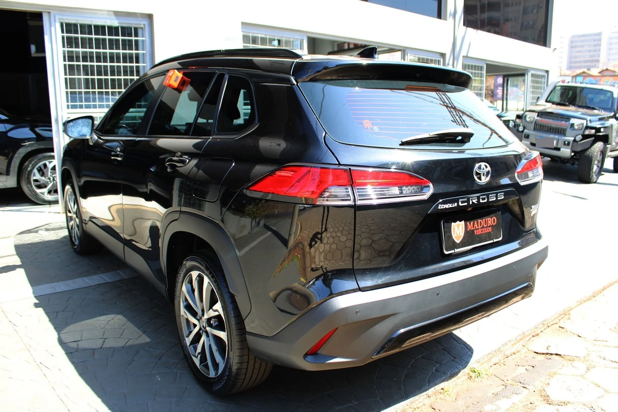 TOYOTA COROLLA CROSS