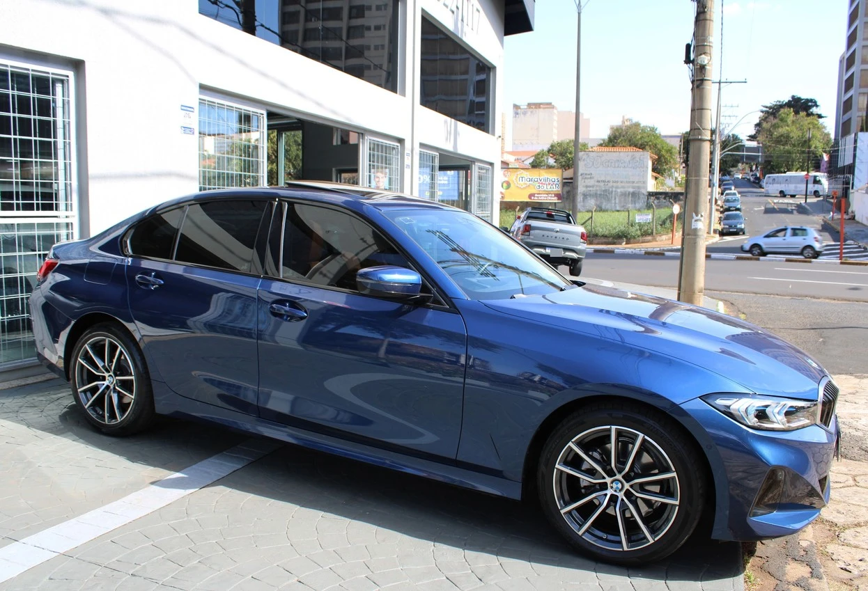 BMW 320I