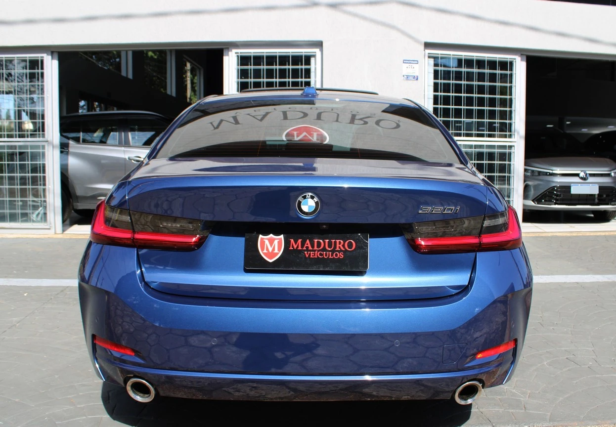BMW 320I