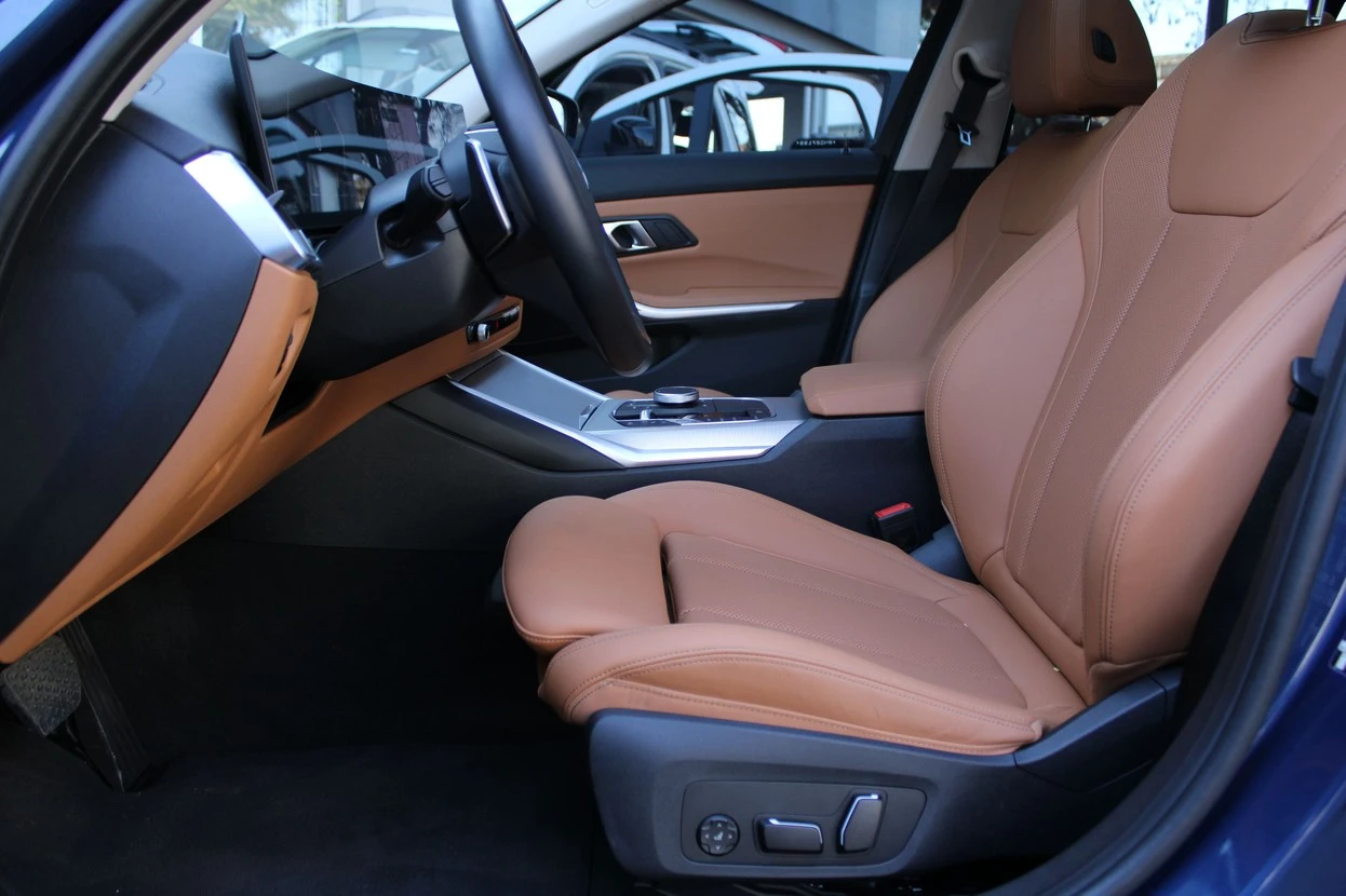 BMW 320I