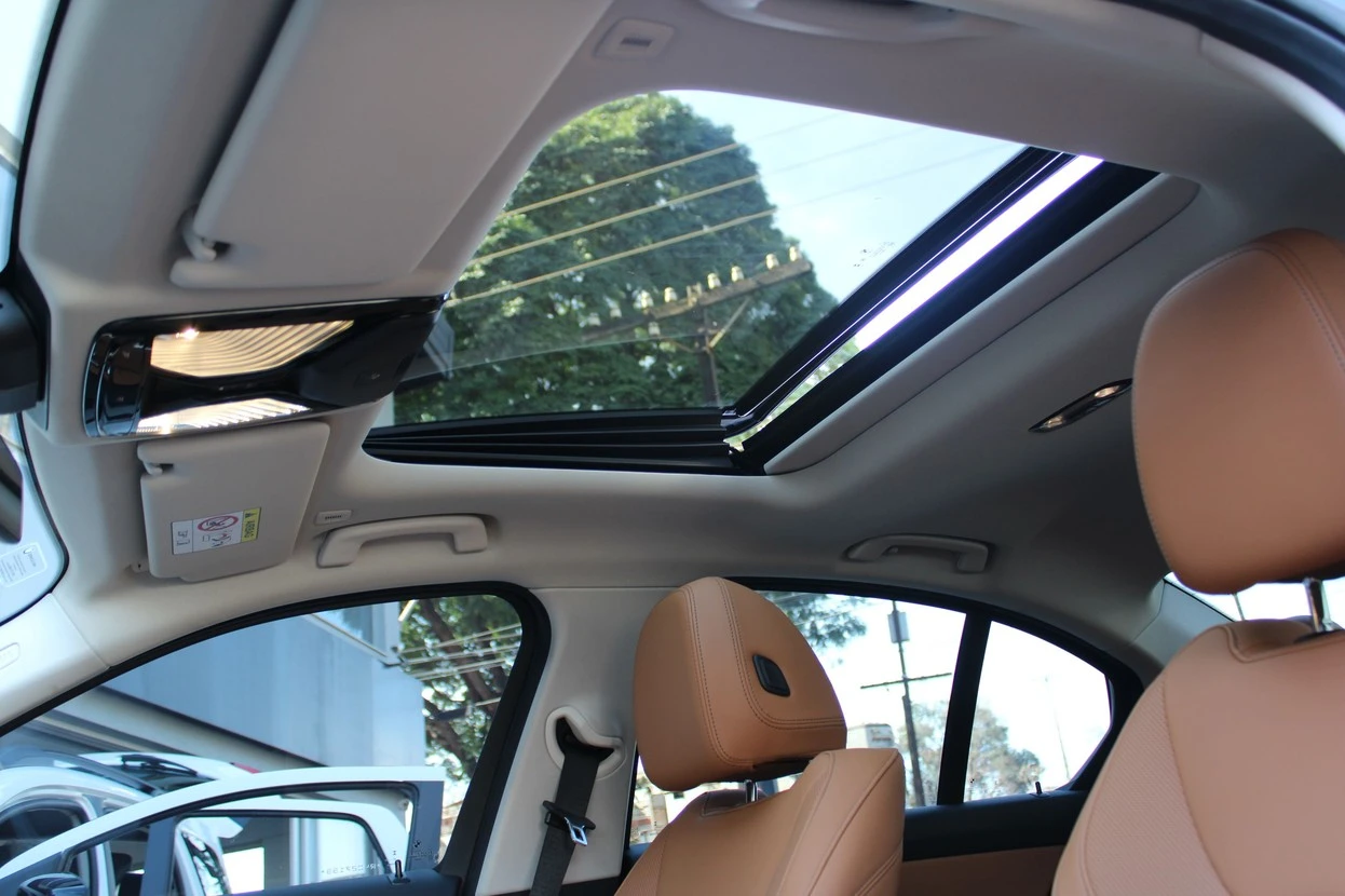 BMW 320I