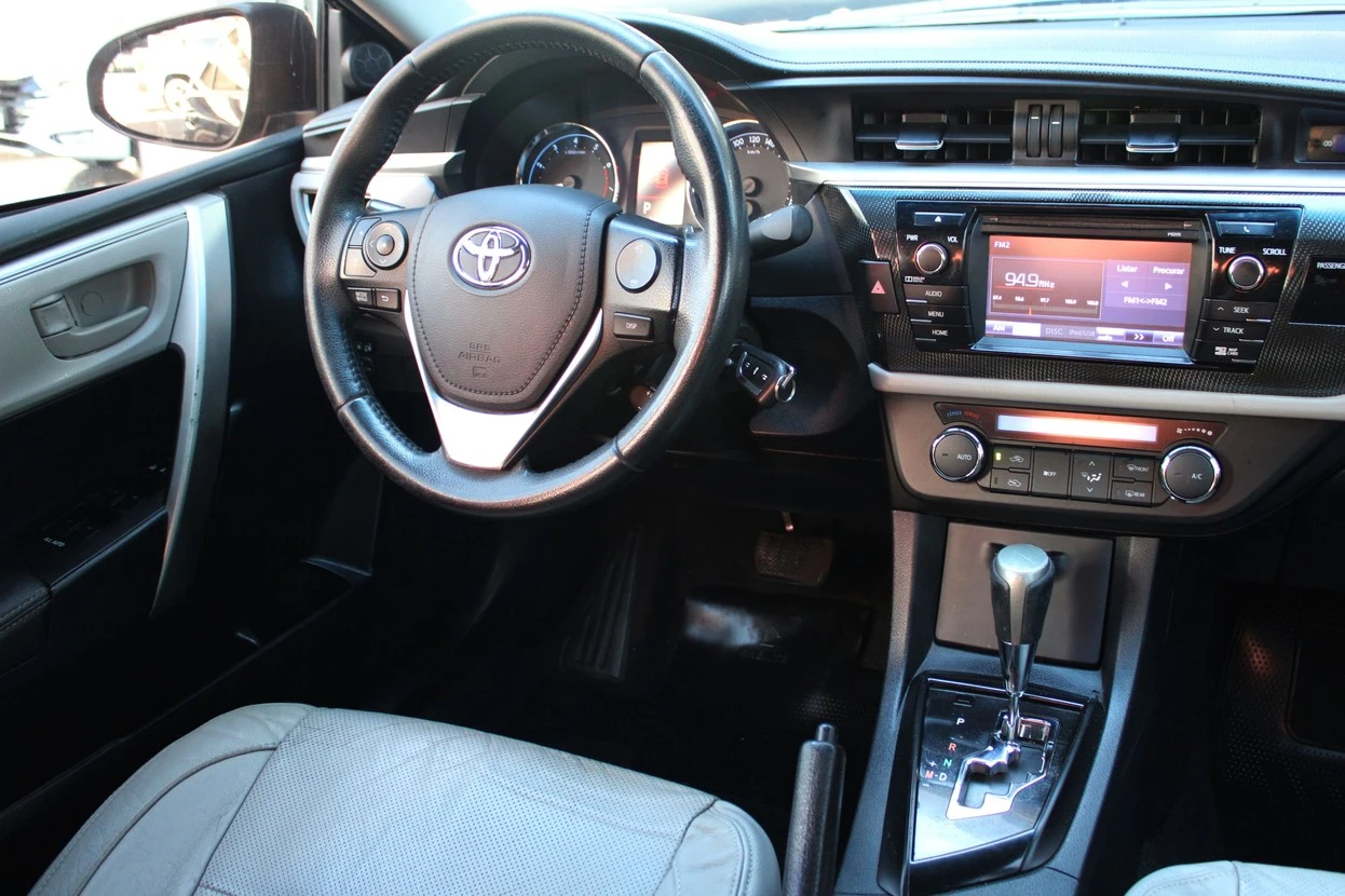 TOYOTA COROLLA
