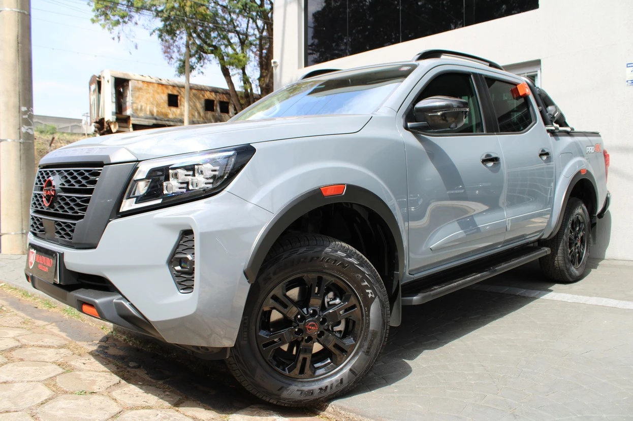 NISSAN FRONTIER