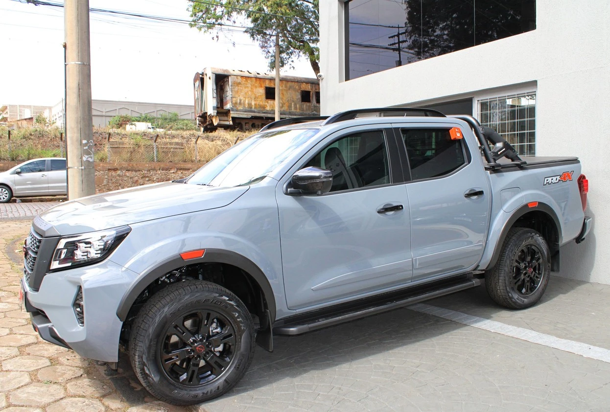 NISSAN FRONTIER