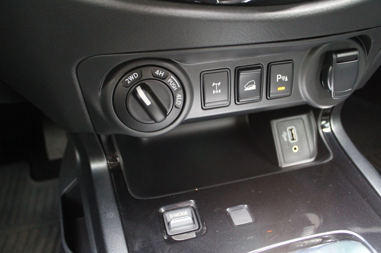 NISSAN FRONTIER