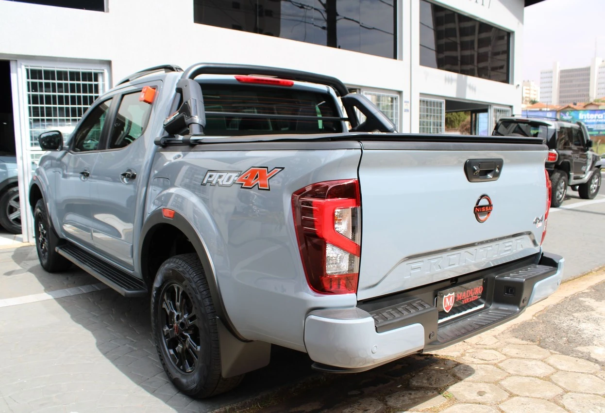 NISSAN FRONTIER