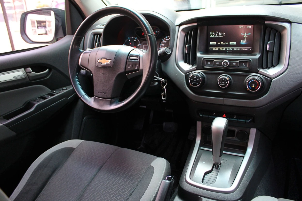 CHEVROLET S10